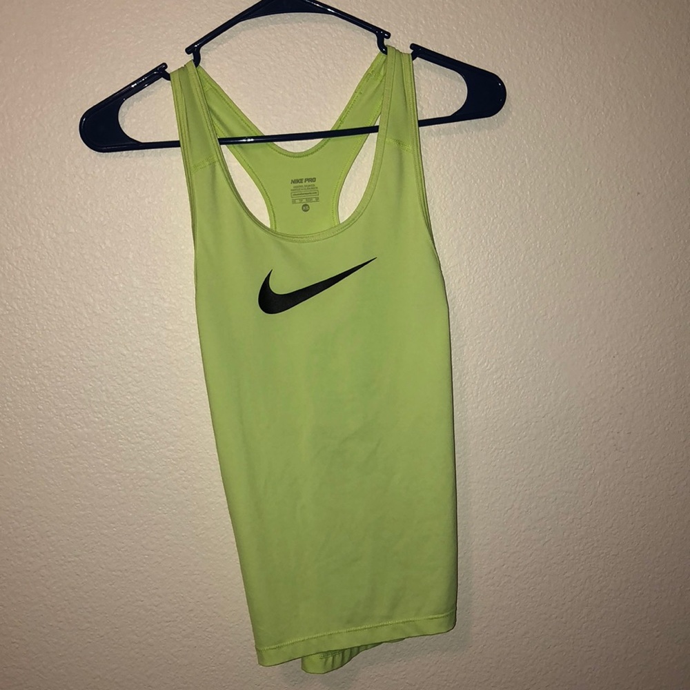 Women’s Nike pro tank top
